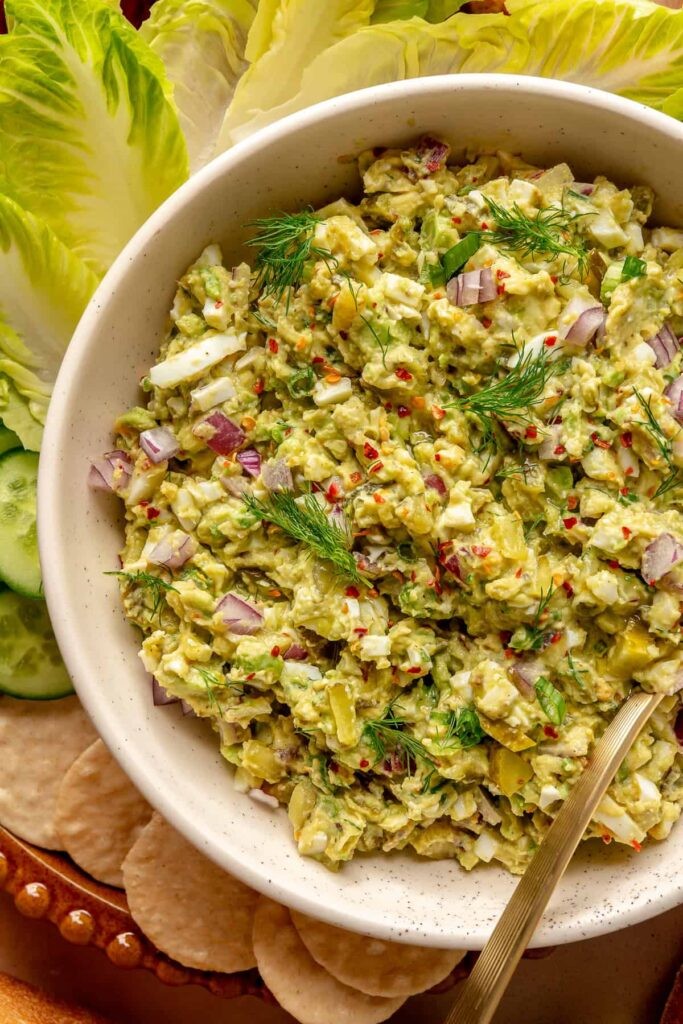 Lezzetli ve Sağlıklı: Avokadolu Yumurta Salatası Tarifi